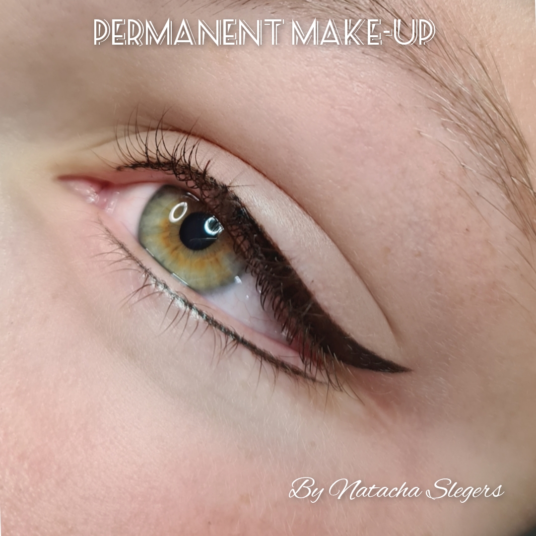 Photo du maquillage permanent des yeux